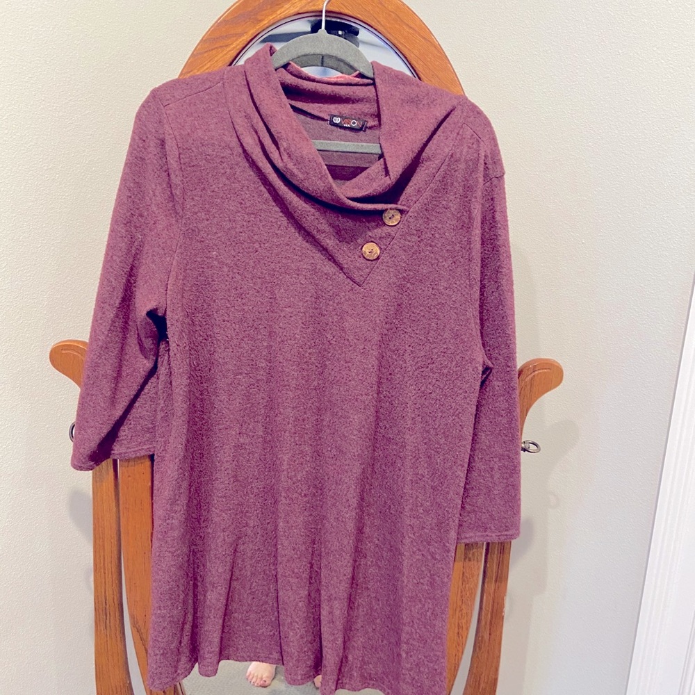 Button-collar tunic dress